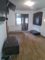 Vând apartament 3 camere micro 6.