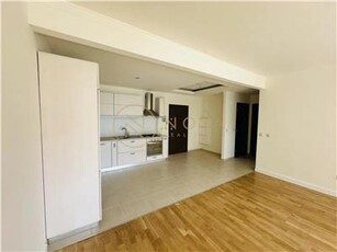 Vanzare apartament cu 2 camere Emerald Tei cu boxa