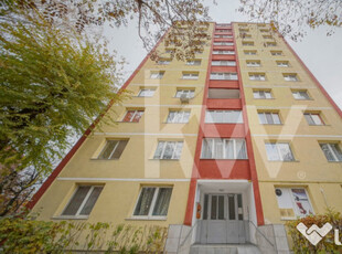 Vânzare apartament cu 3 camere, strada Brandușelor, zona F