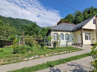 Casavila 5 camere vanzare in Gorj, Bumbesti-Jiu, Nord