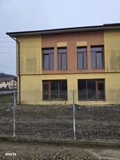 Hotel cu restaurnt ,42 camere ,2 apartamente ,1600 mp construiti , ter