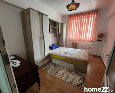 3 camere disponibil pentru mutare Tineretului