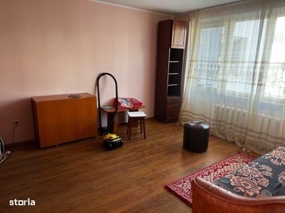 Vand apartament la casă