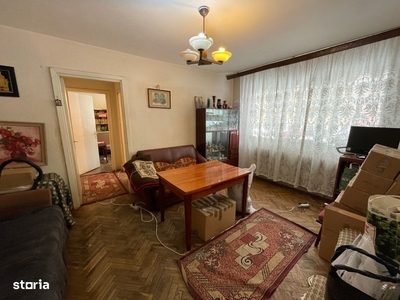 Apartament de vânzare cu 4 camere în zona Calea Călărașilor 4