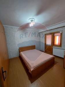 Apartament 3 camere vanzare in bloc de apartamente Vrancea, Focsani, Ultracentral