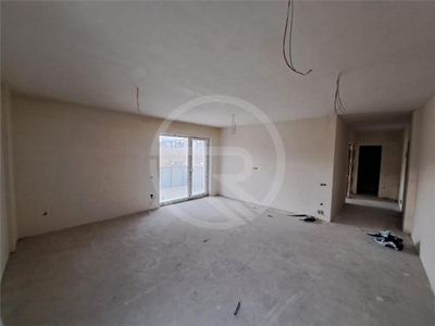 Apartament cu 3 camere, 70 mp utili, situat la 10 minute de centrul orasului!