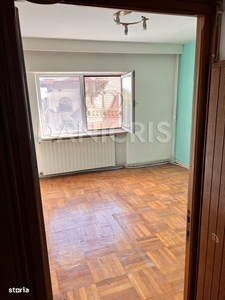 Apartament cu 3 Camere - Zona CAPITOL