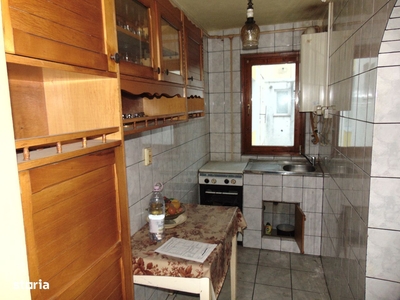 Apartament decomandat+loc de parcare zona Coresi