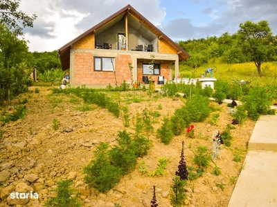 Casa in Padureni - Grajduri, 3 dormitoare, mansarda / gradina