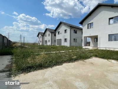 Vila in complex de 4 Balotesti