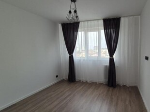 Apartament 2 camere de vanzare, metrou 1 Mai la 5 minute