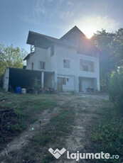 Casa la rosu Ramnicu Valcea, Valcea, zona Arinilor