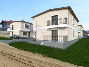 Casa in sistem duplex, Burdujeni, C4100