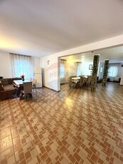 Hotelpensiune 12 camere vanzare in Valcea, Malaia