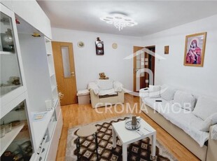 Vanzare Apartament 2 camere, mobilat utiltat, zona Vest