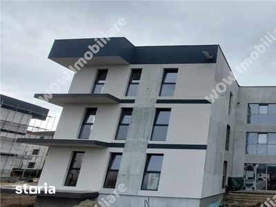 Apartament 3 camere cu curte de 77mp de vanzare in Selimbar. Comision