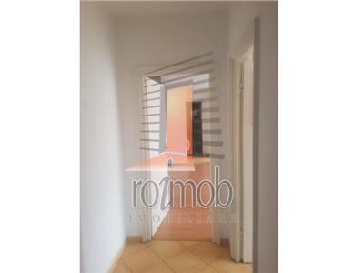 Apartament 3 camere renovat, bucatarie mobilata si utilata, Magheru