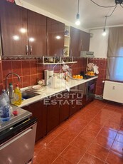 Apartament, 3 camere, centrala proprie, zona Mircea cel Batran