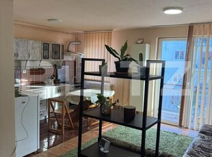 Apartament de închiriat, 2 camere semidecomandate, 44 mp, balcon, zona Mănastur