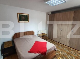 Apartament la casa, 2 camere, decomandat, zona semicentrala