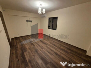 Vand apartament 2 camere Universitate