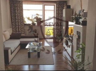 Vand apartament 3 camere, etaj 4, zona Cetate, str. Closca, mobilat.