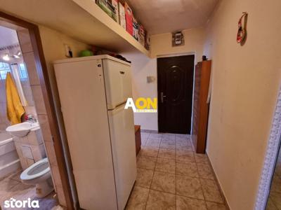 Apartament 2 camere ,semidecomandat,Cetate