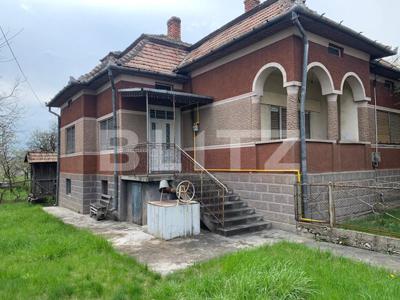 Casa renovabila, teren 4400 mp, Tureni