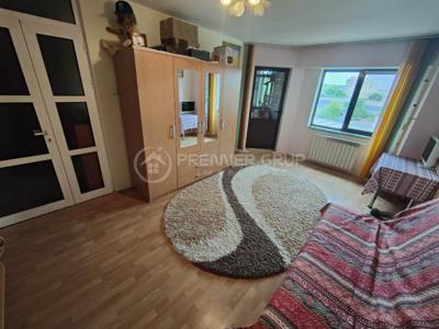 Apartament 3 camere, Pacurari, 80mp