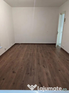 Apartament 2 camere, decomandat - zona Astra