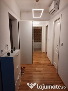 Apartament 2 Camere Regie Mobilat Utilat Metrou 3 minute