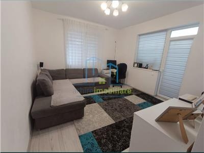 Apartament 3 camere ,decomandat parter din 4 ,70mp ,Loc de parcare Inclus