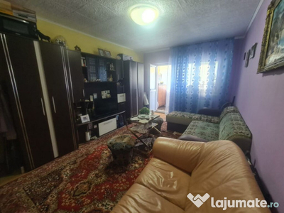 Apartament cu 2 camere de vânzare în Azuga