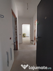 Apartament cu 2 camere | loc de parcare | curte proprie