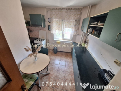 Apartament de inchiriat in Constanta, Faleza Nord - 3 camere, 78 mp