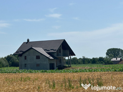 Casa cu teren in com.Tatarusi, jud. Iasi la doi pasi de padure