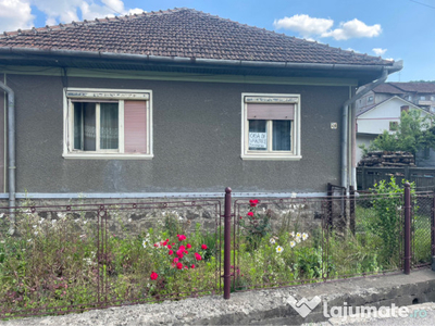 Casa în comuna Crişcior, județul Hunedoara