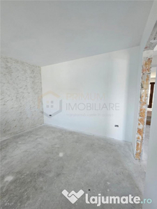 Duplex - bucatarie inchisa - toate utilitatile - predare la