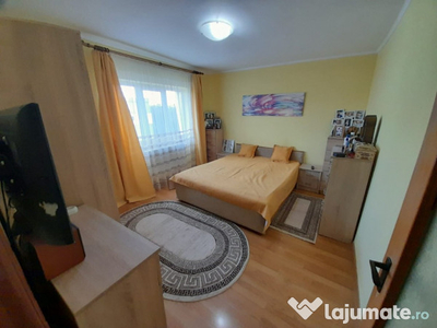 Proprietar apartament 3 camere,Giurgiu,Dacia,74m,bloc izolat termic