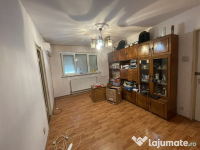 Apartament 2 camere spatios , centrala termica ,bloc din 197