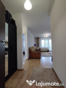 Apartament mobilat cu 2 camere are balcon|zona foarte buna