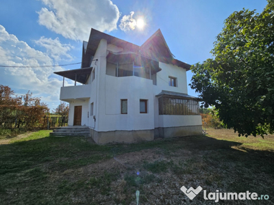 Casa 27 km de Pitesti, 136mp, teren 6000mp