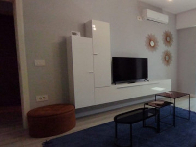 APARTAMENT 2 CAMERE, DECOMANDAT, MOBILAT SI UTILAT, BLOC NOU