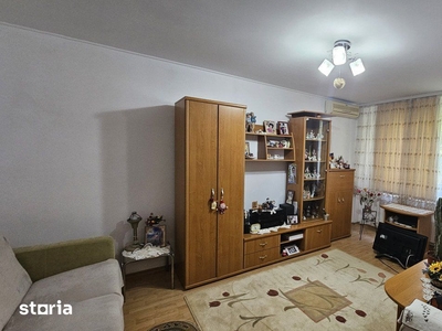 Vânzare Apartament 3 Camere - Confortabil și Elegant