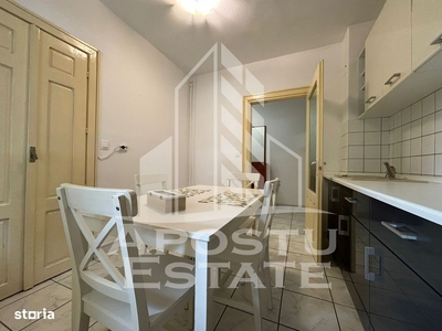 Apartament cu 3 camere - 2 bai, 75 mp {Metrou Berceni}