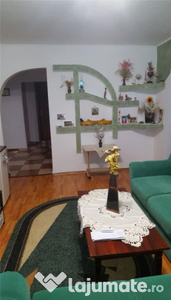 Apartament 4 camere Aparatorii Patriei