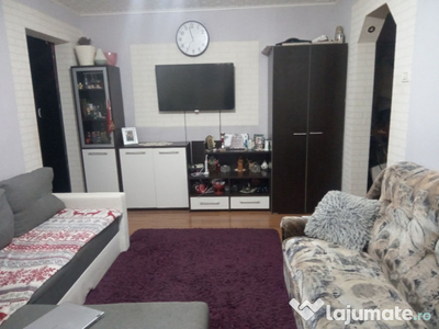 Apartament cu 2 camere semidecomandat zona Fortuna