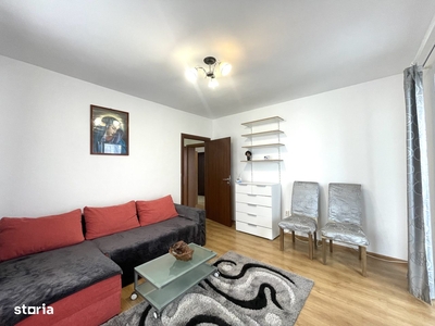 Vanzare- Apartament cu 3 camere, decomandat, etajul 4 cu acoperis si g