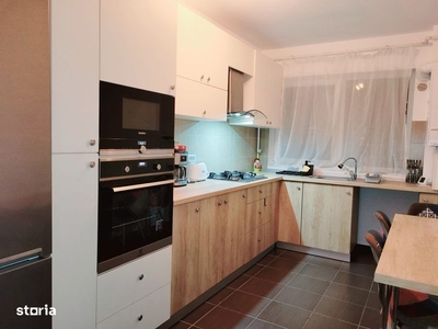 Apartament 3 camere de vânzare în bloc intabulat