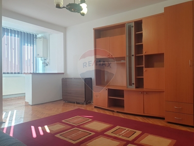 Garsoniera vanzare in bloc de apartamente Brasov, Centrul Civic